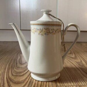 Chic Vintage Porcelain Teapot | Romantic Floral Design | Excellent Condition